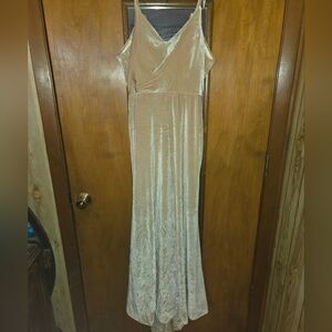 Champagne velvet bridesmaids dress. Fits like a size 2. Worn once.